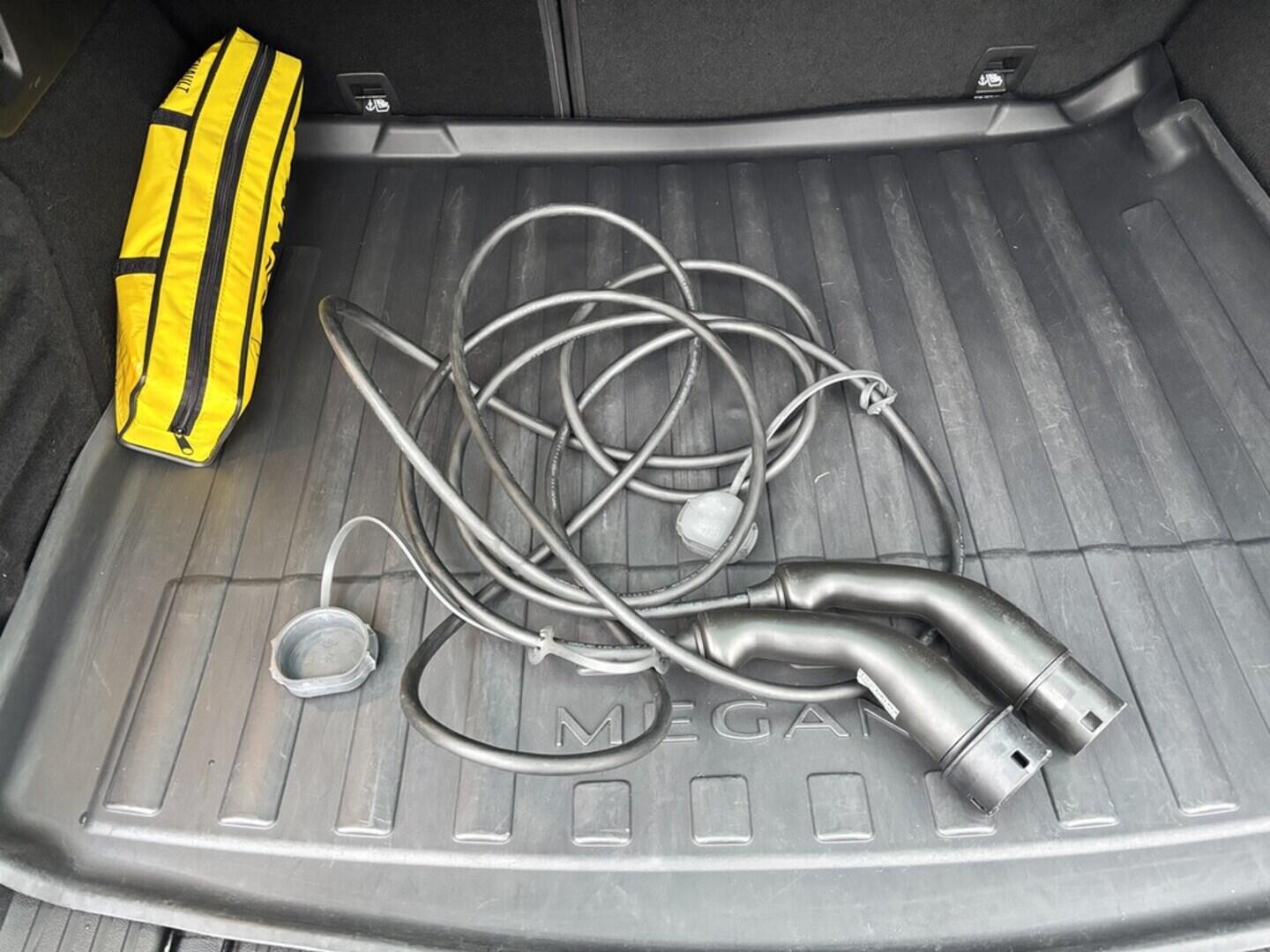 OZ190V00443_41.webp_MÉGANE Intens 1.6 E-TECH 118 kW automat, DPH