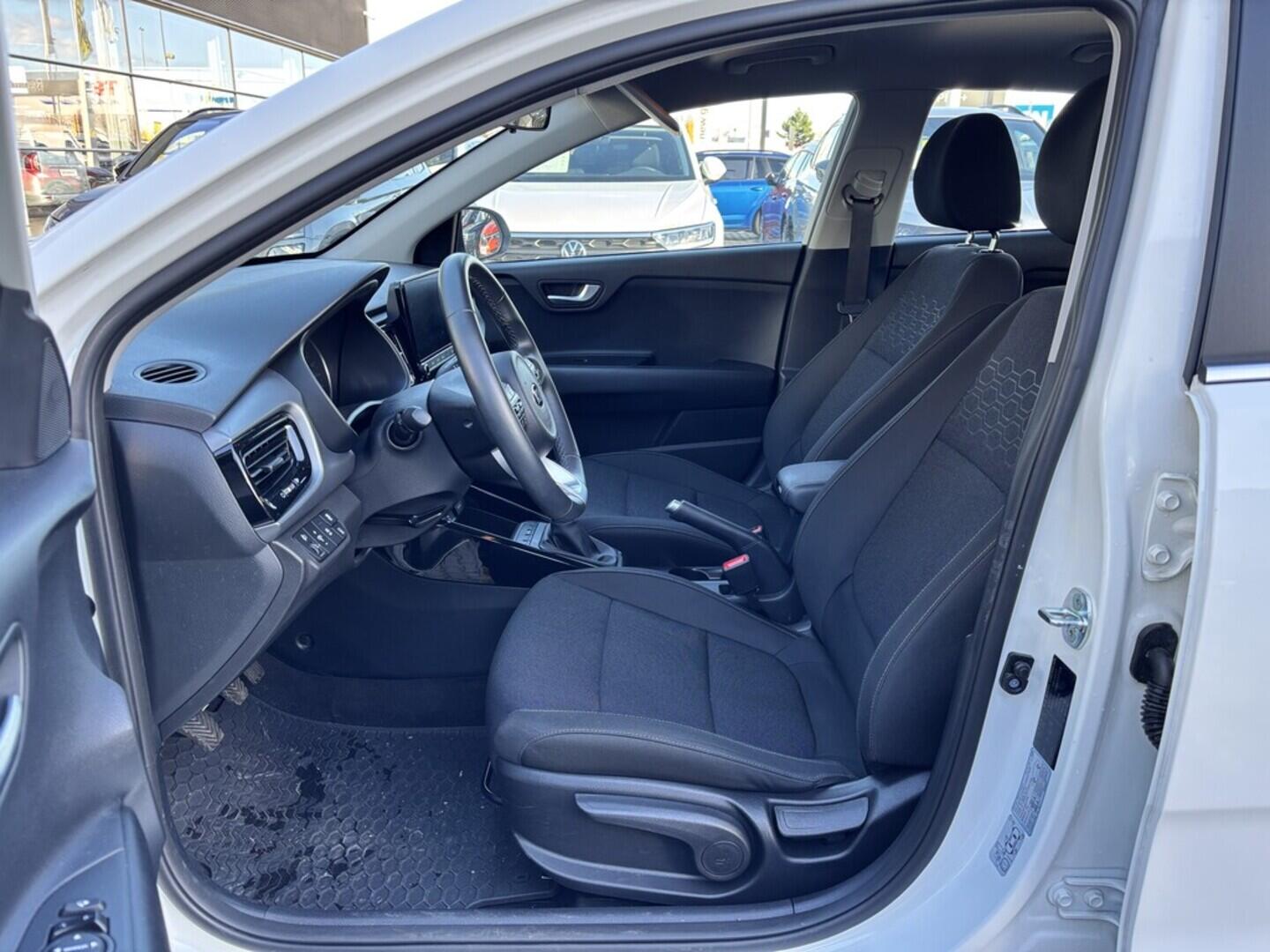 OZ190V00876_18.webp_RIO Exclusive 1.0  74 kW manuál