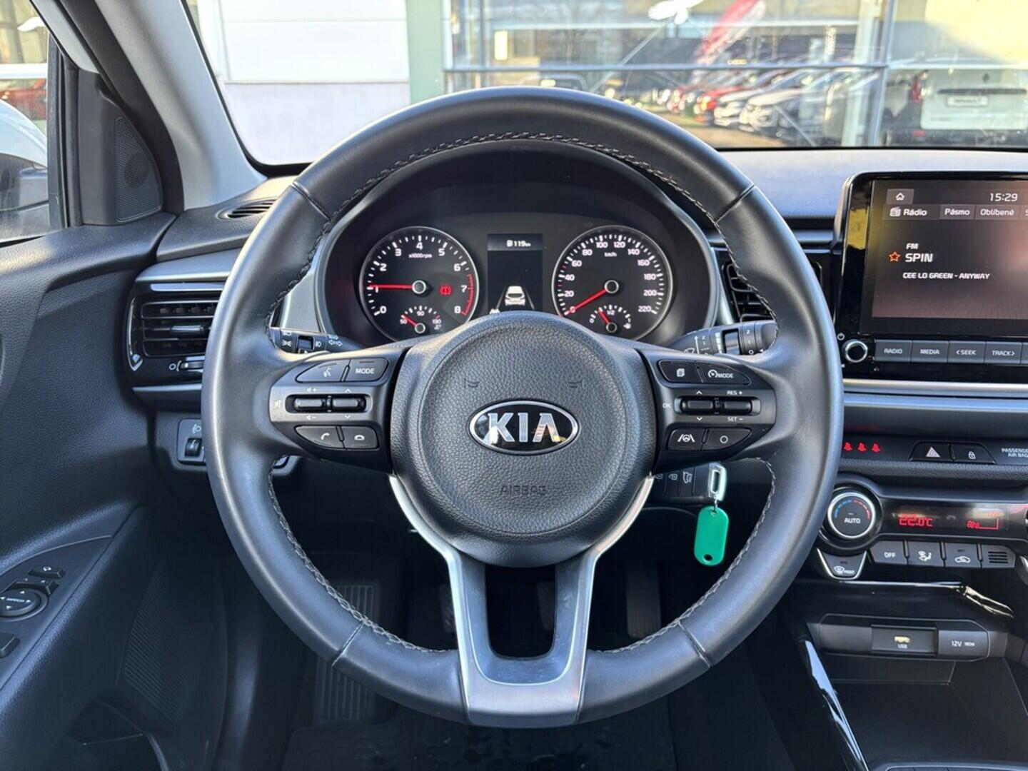 OZ190V00876_22.webp_RIO Exclusive 1.0  74 kW manuál