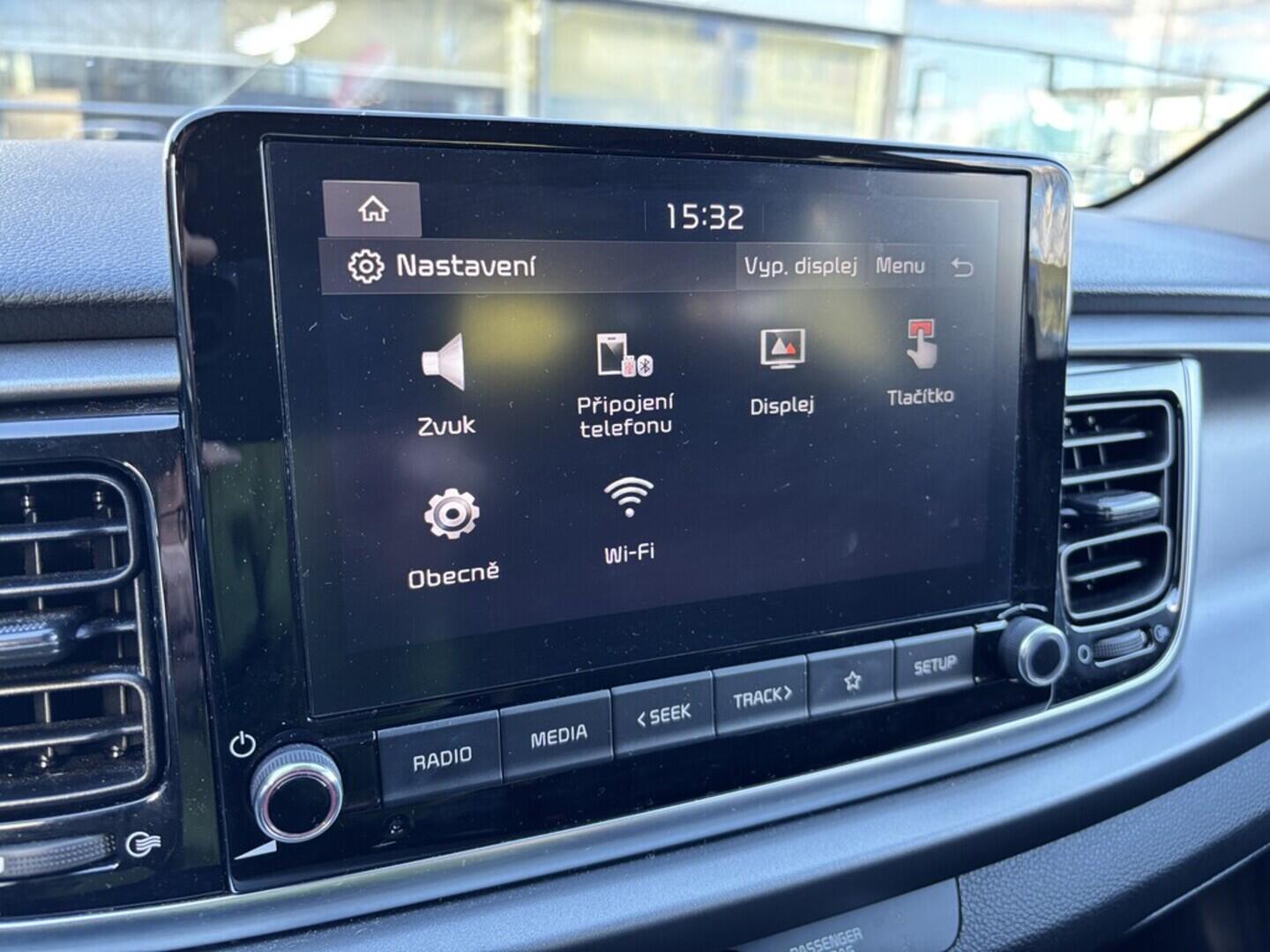 OZ190V00876_27.webp_RIO Exclusive 1.0  74 kW manuál