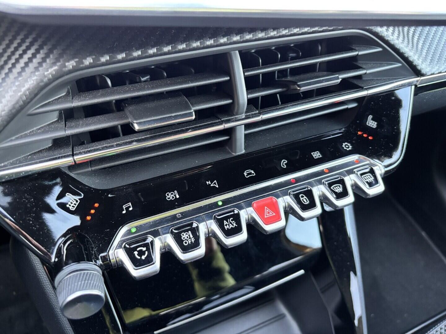 OZ190V01002_36.webp_208 GT line 1.2 16V 74 kW automat