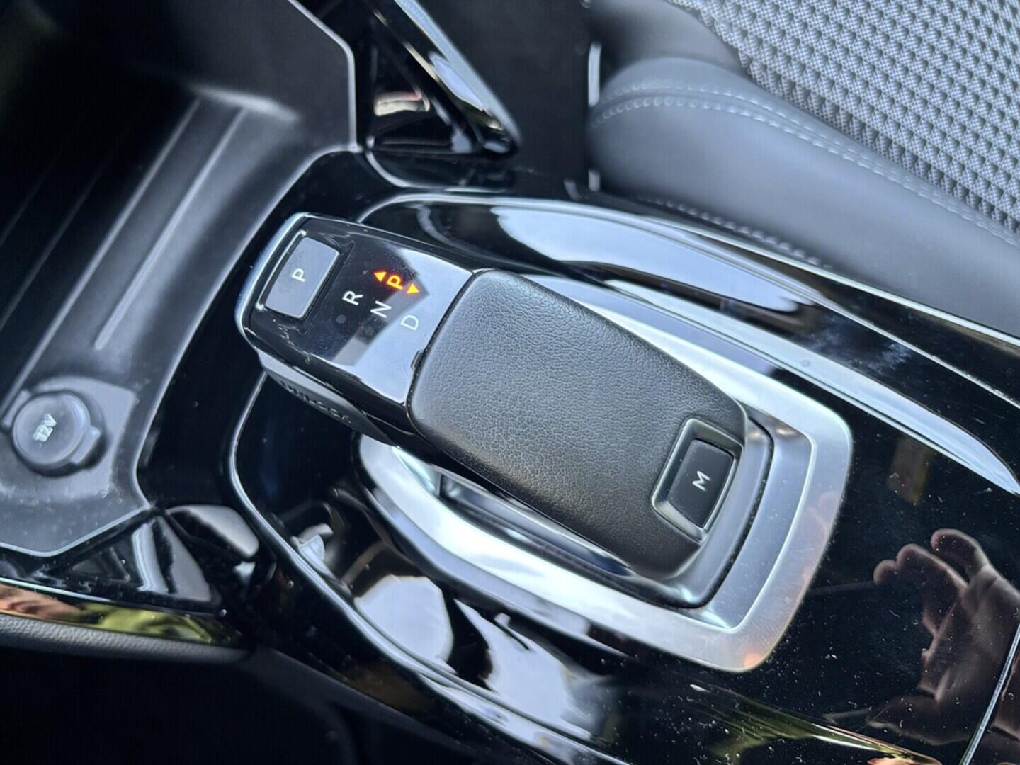 OZ190V01002_37.webp_208 GT line 1.2 16V 74 kW automat