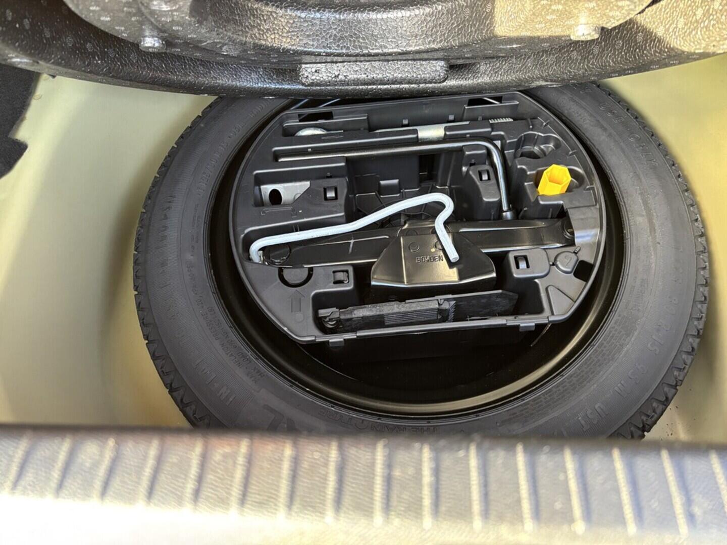 OZ190V01002_41.webp_208 GT line 1.2 16V 74 kW automat