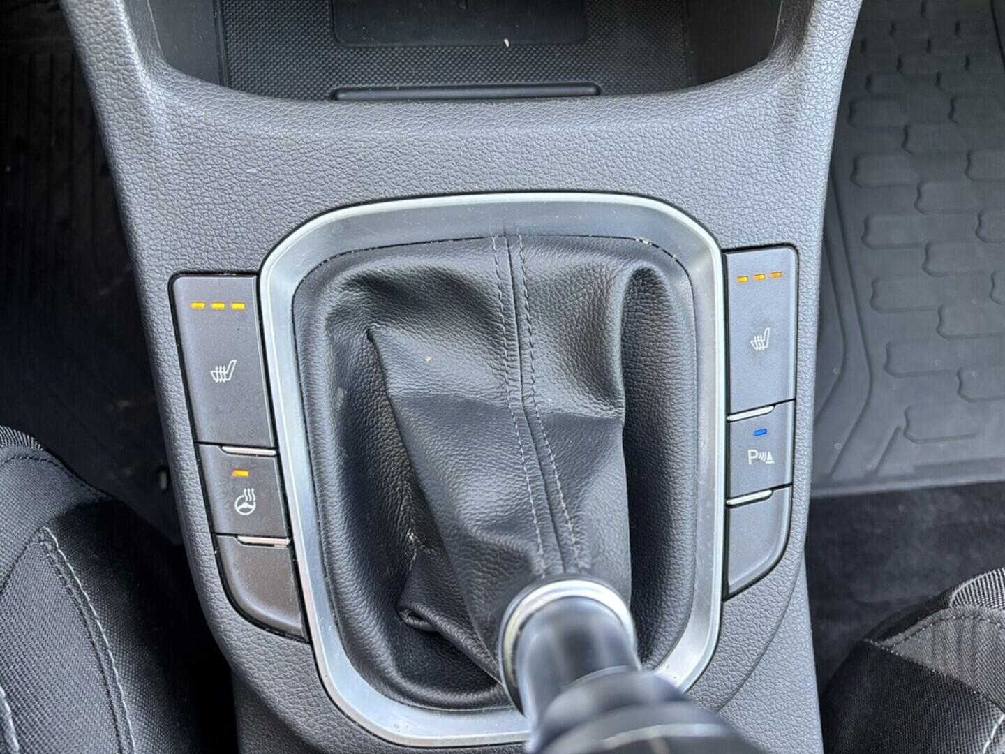 OZ190V01070_32.webp_I30  1.6  85 kW manuál, DPH