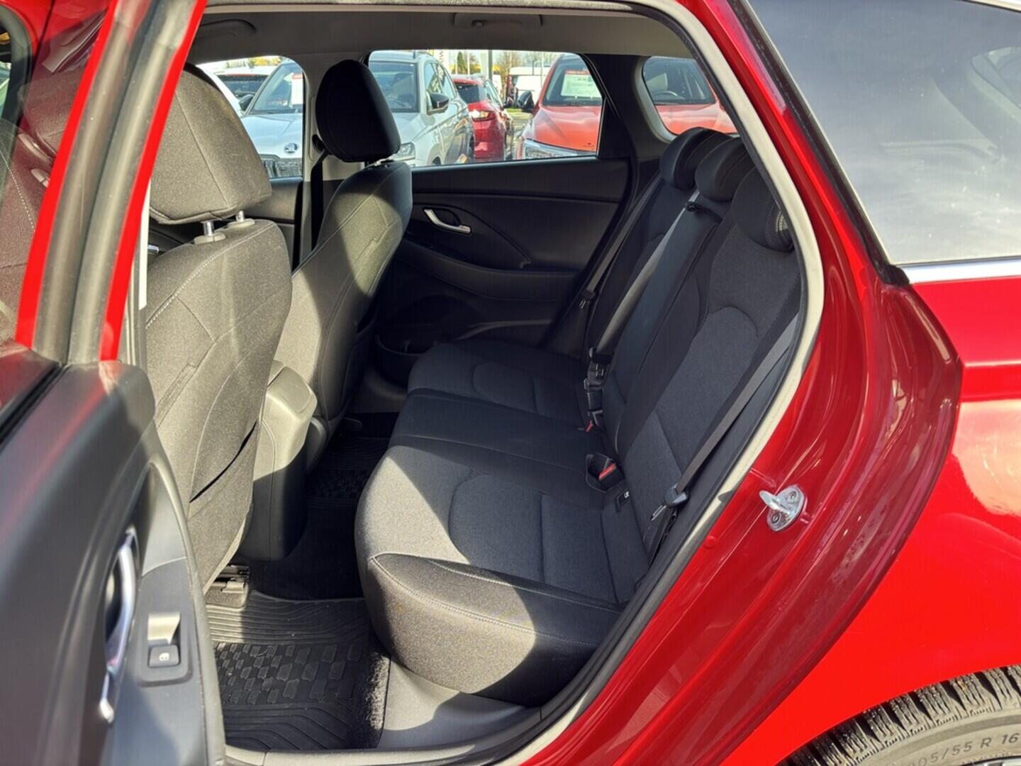 OZ190V01070_34.webp_I30  1.6  85 kW manuál, DPH