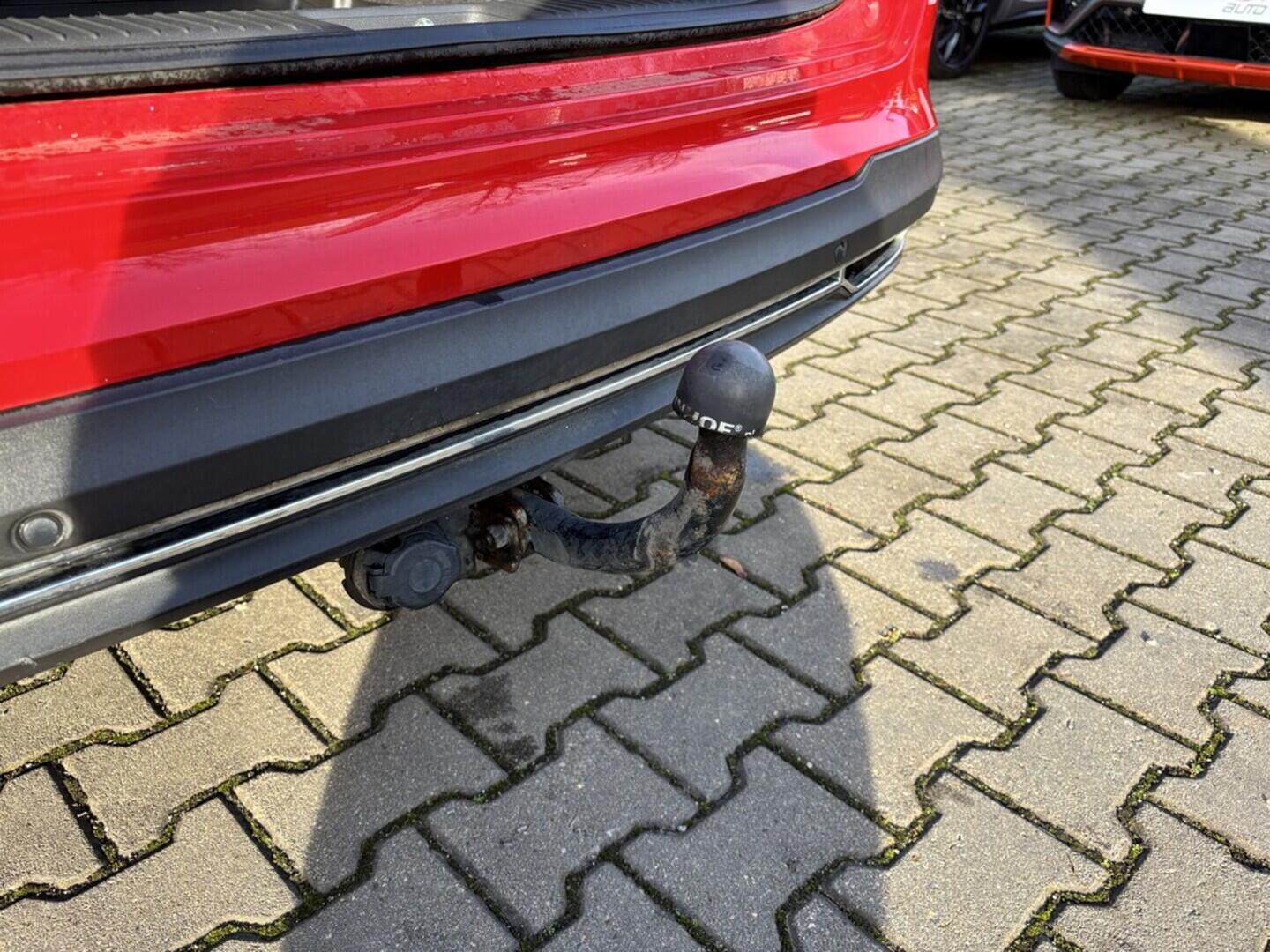 OZ190V01070_37.webp_I30  1.6  85 kW manuál, DPH