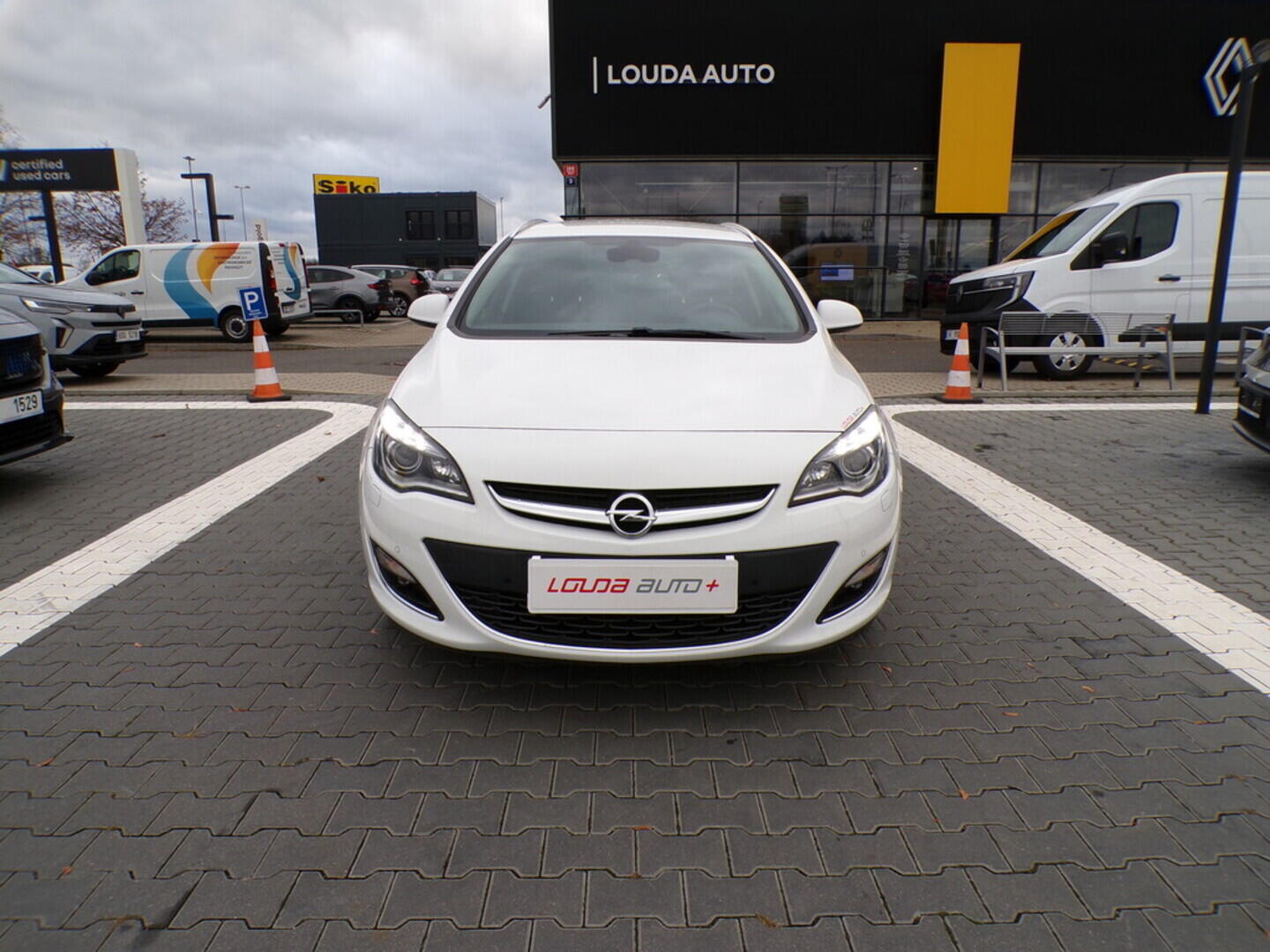 OZ190V01085_11.webp_ASTRA  1.4  103 kW manuál