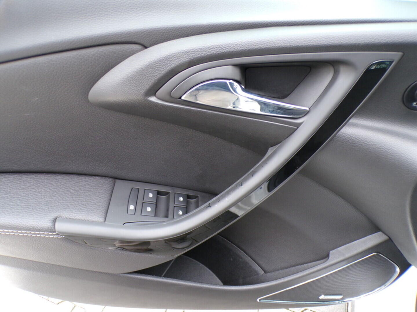 OZ190V01085_20.webp_ASTRA  1.4  103 kW manuál