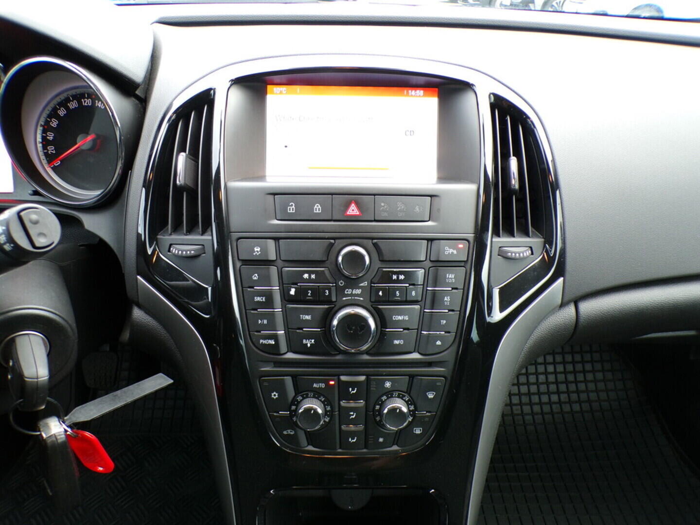 OZ190V01085_24.webp_ASTRA  1.4  103 kW manuál