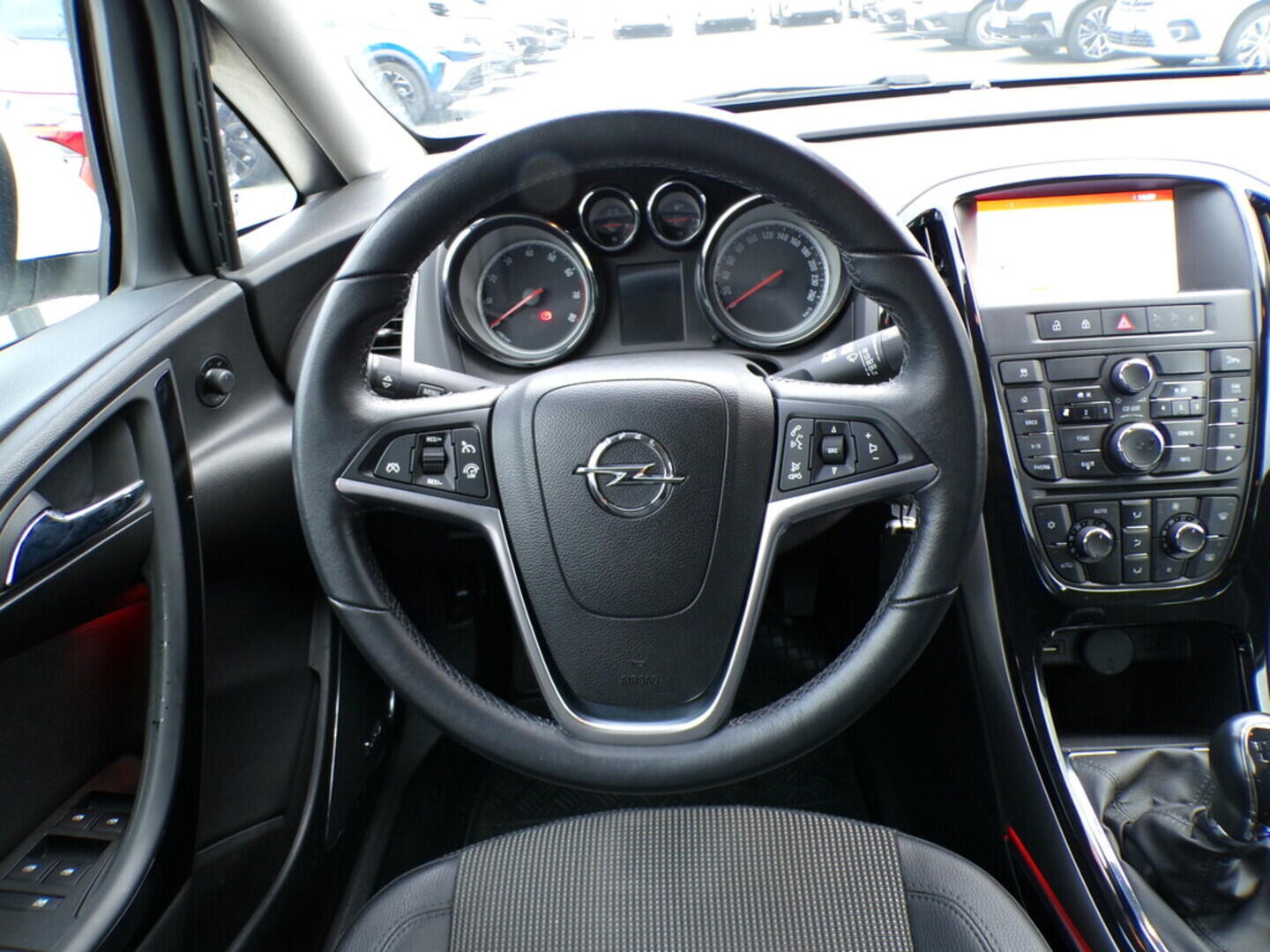 OZ190V01085_25.webp_ASTRA  1.4  103 kW manuál