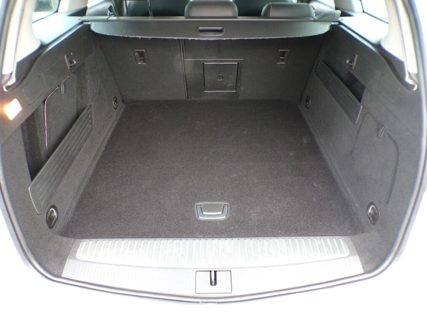 OZ190V01085_27.webp_ASTRA  1.4  103 kW manuál