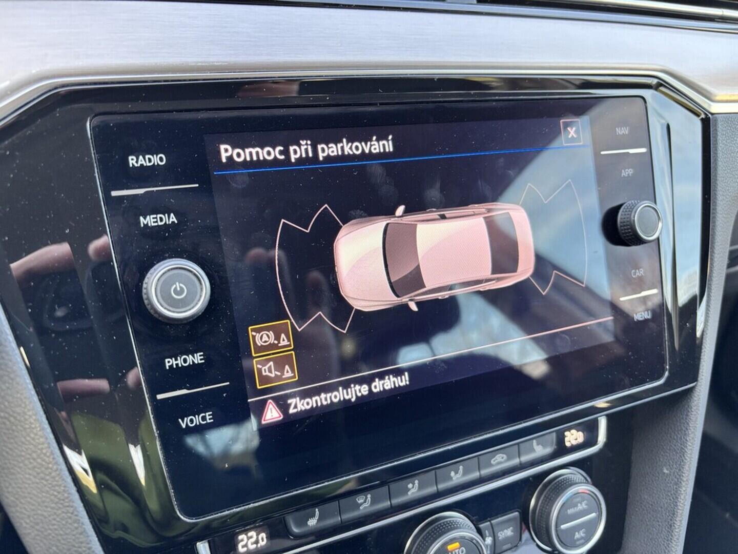 OZ190V01110_37.webp_PASSAT Elegance 1.5 TSI 110 kW automat