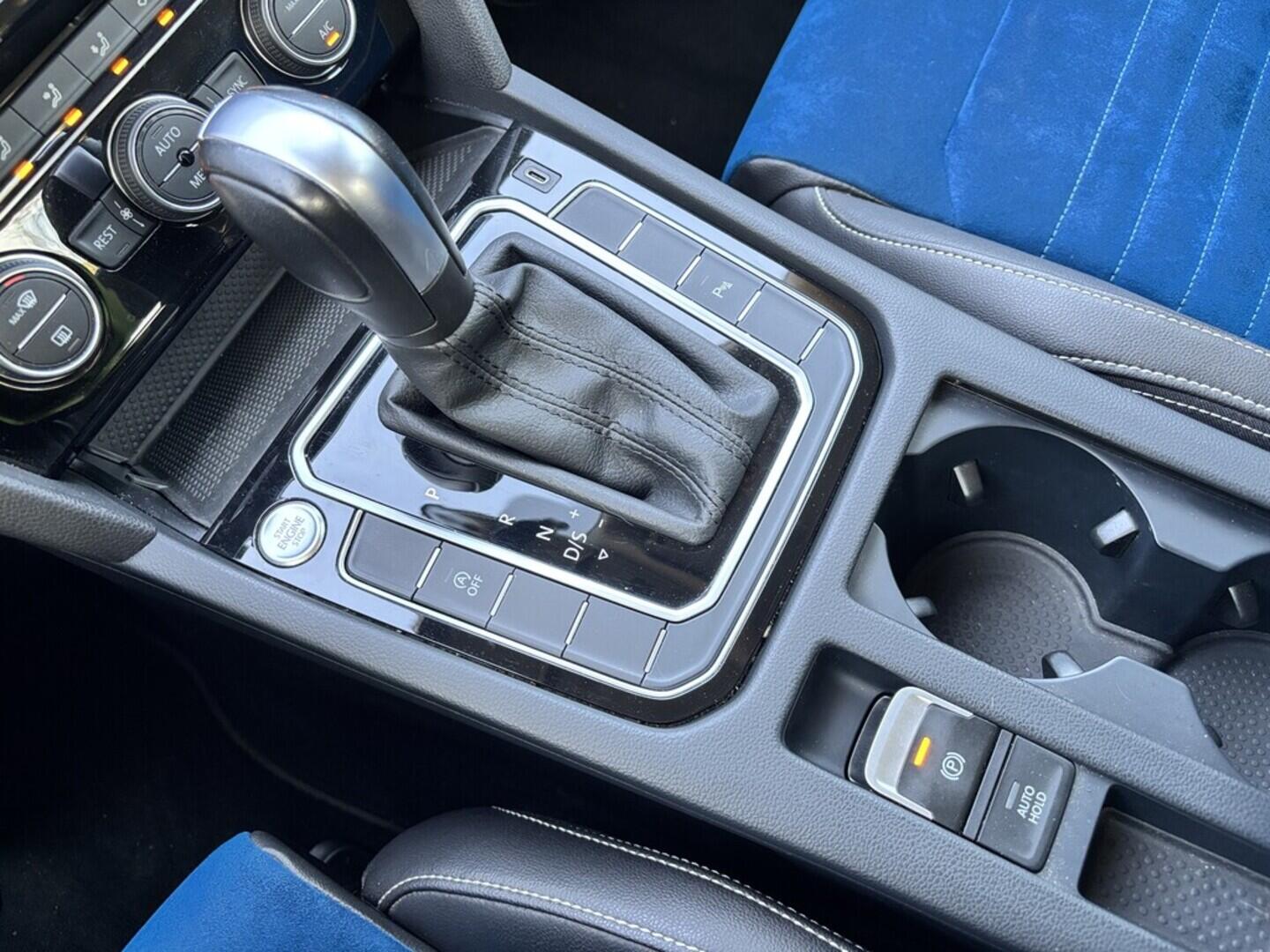 OZ190V01110_39.webp_PASSAT Elegance 1.5 TSI 110 kW automat