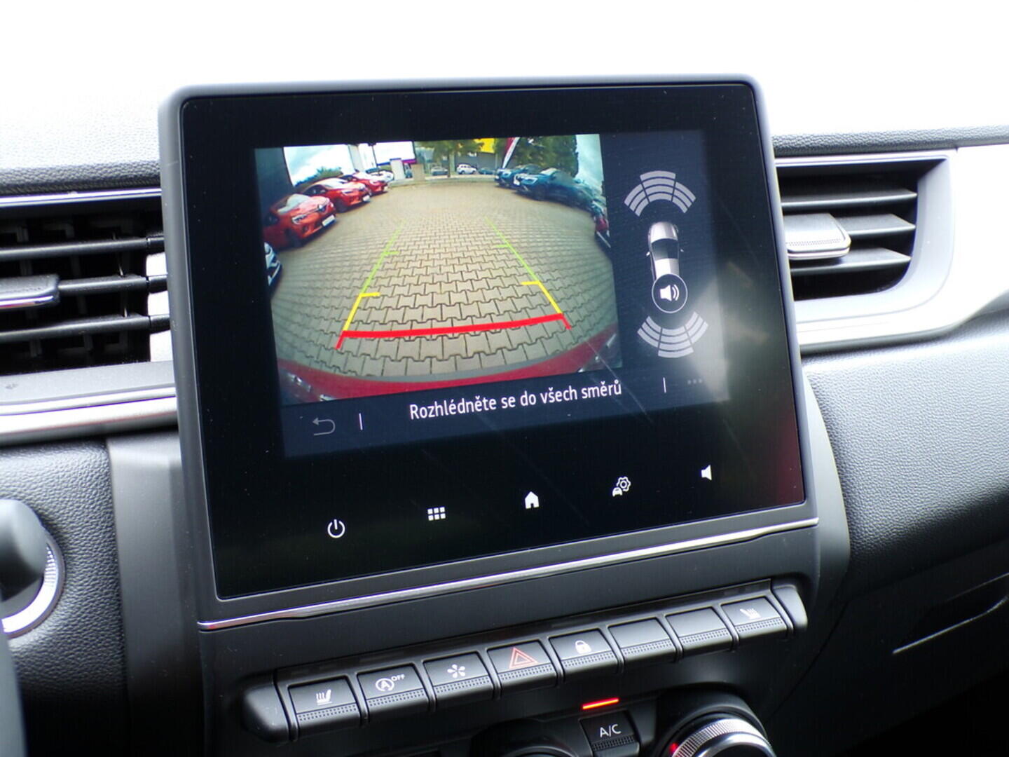 OZ190V01136_35.webp_CAPTUR Techno 1.0 TCe 67 kW manuál, DPH