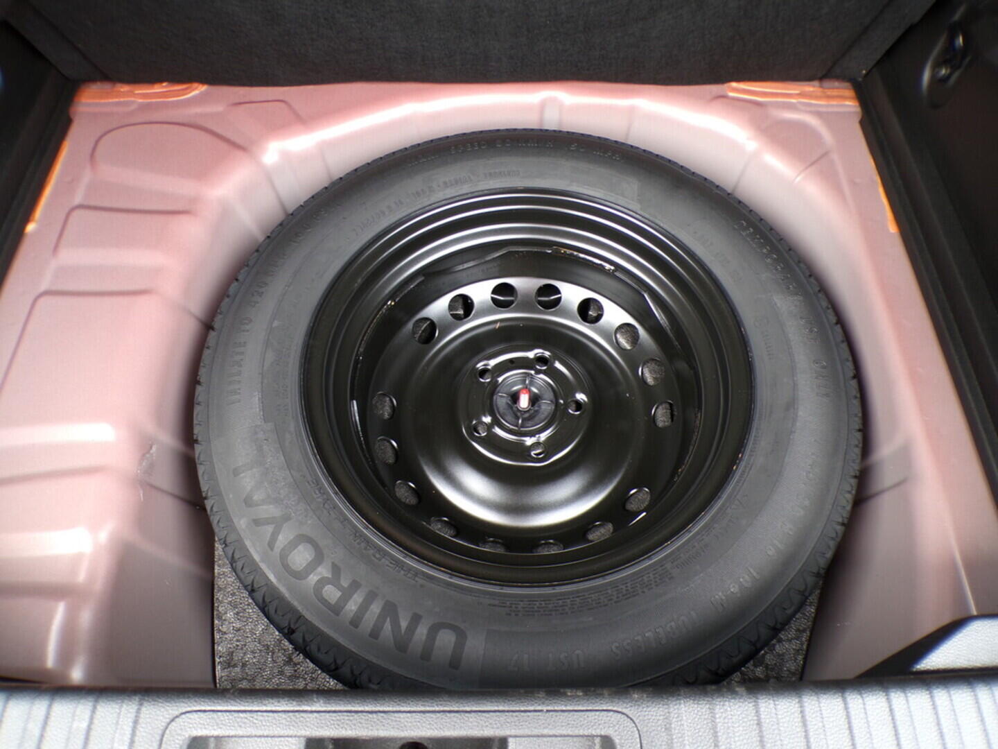 OZ190V01136_42.webp_CAPTUR Techno 1.0 TCe 67 kW manuál, DPH