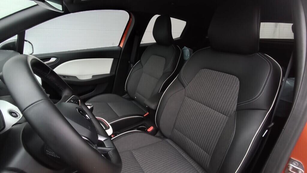 OZ190V01213_25.webp_CLIO Techno  1.0 TCe 67 kW manuál, DPH