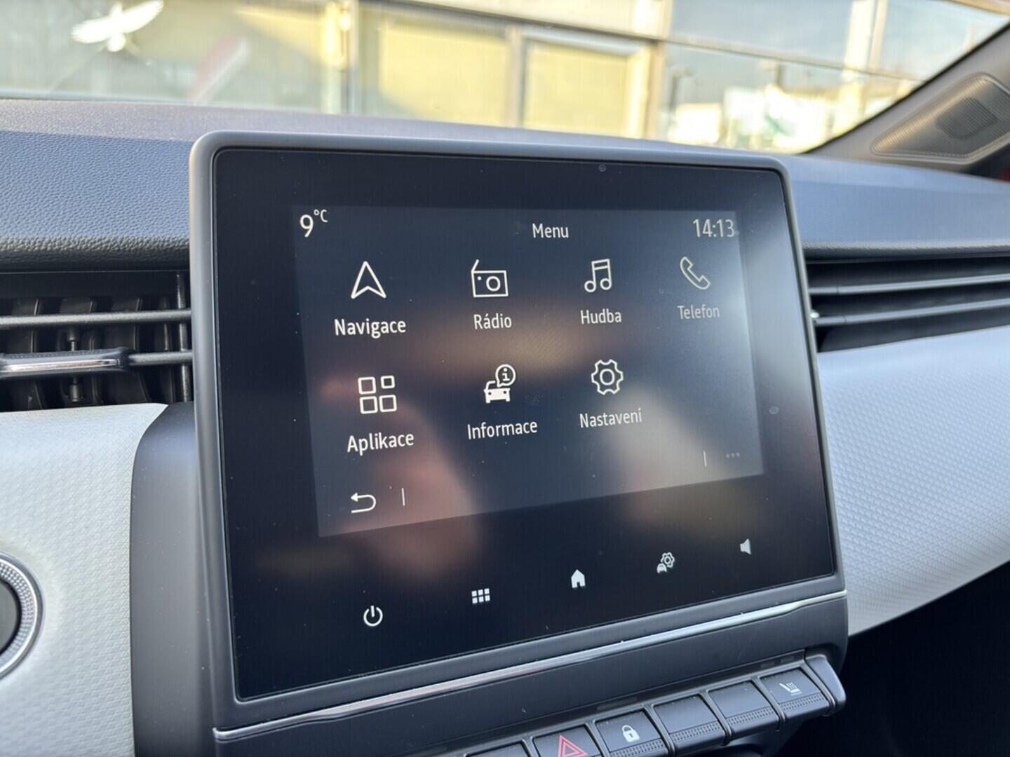 OZ190V01213_30.webp_CLIO Techno  1.0 TCe 67 kW manuál, DPH