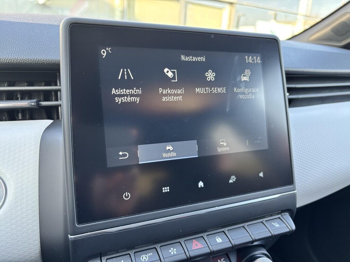 OZ190V01213_36.webp_CLIO Techno  1.0 TCe 67 kW manuál, DPH