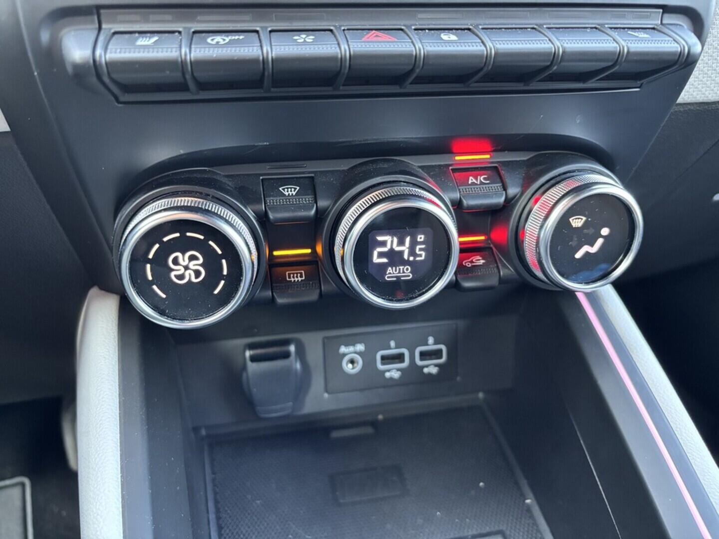 OZ190V01213_38.webp_CLIO Techno  1.0 TCe 67 kW manuál, DPH