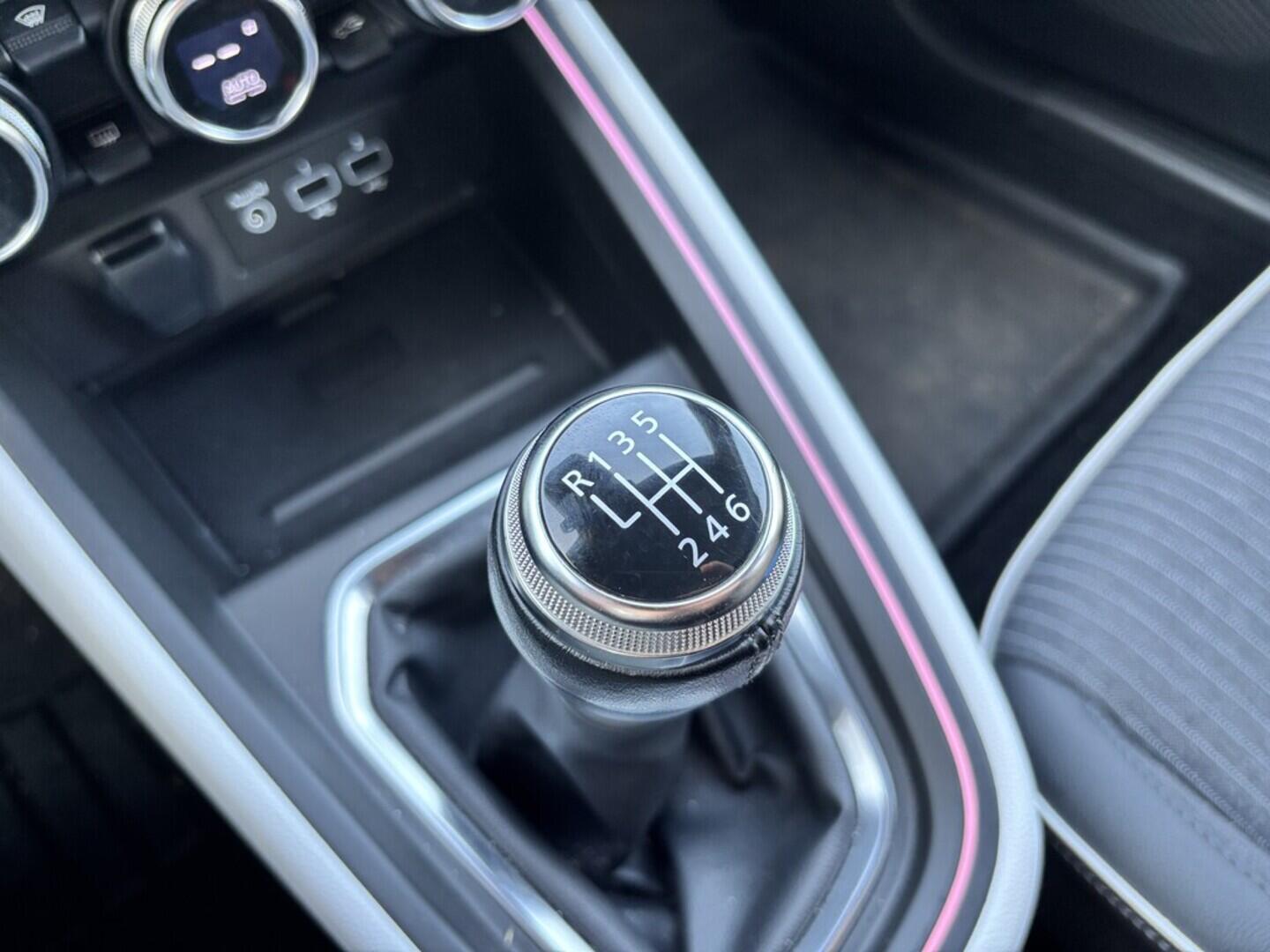 OZ190V01213_40.webp_CLIO Techno  1.0 TCe 67 kW manuál, DPH