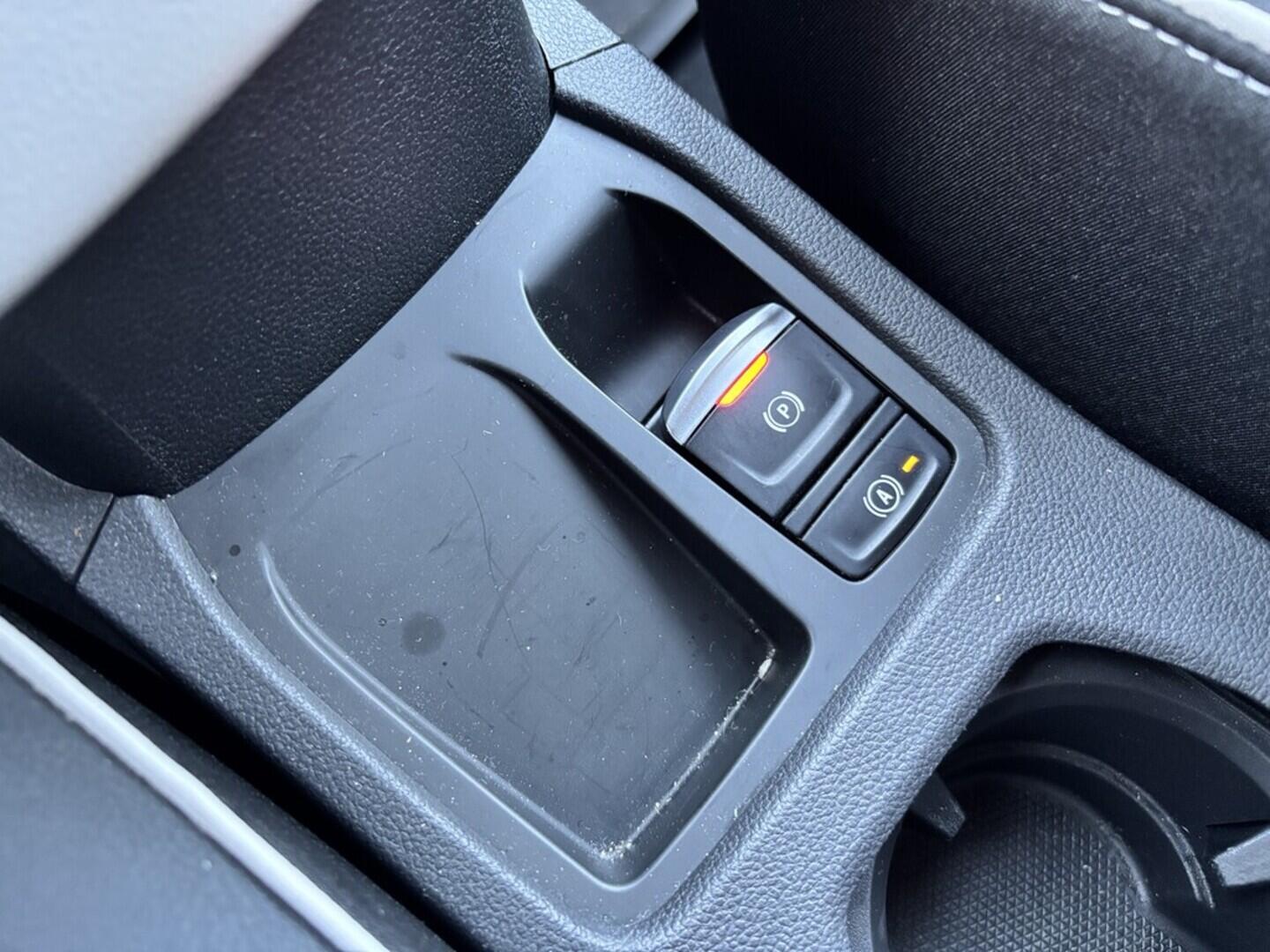 OZ190V01213_41.webp_CLIO Techno  1.0 TCe 67 kW manuál, DPH