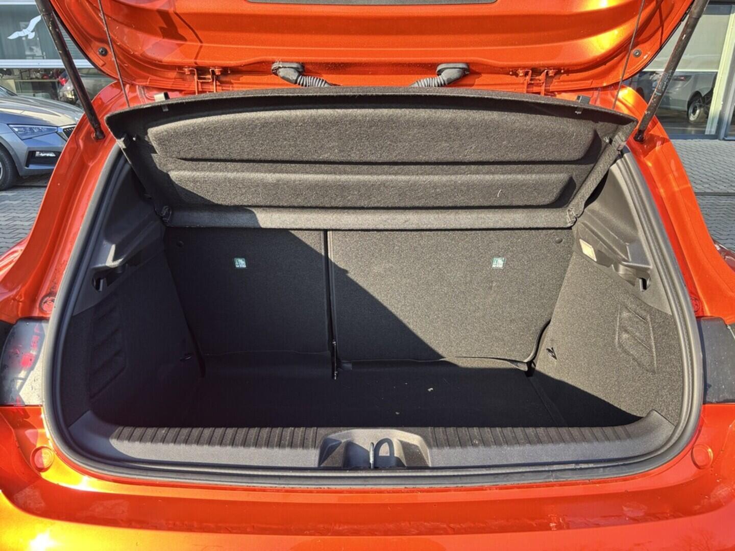 OZ190V01213_43.webp_CLIO Techno  1.0 TCe 67 kW manuál, DPH