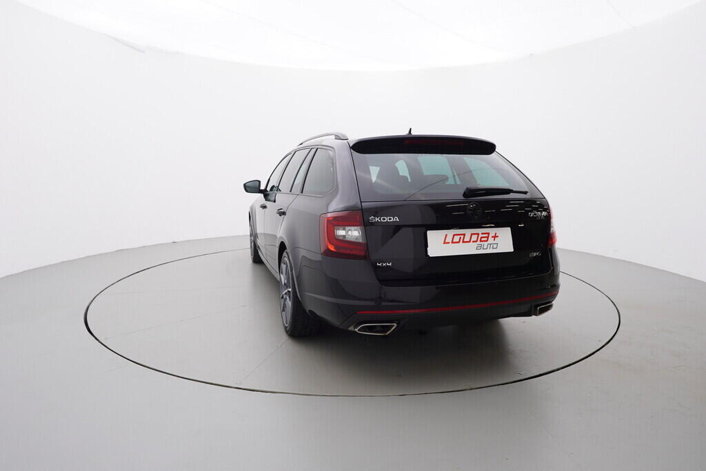 OZ190V01246_13.webp_OCTAVIA RS 2.0 TDI 135 kW automat
