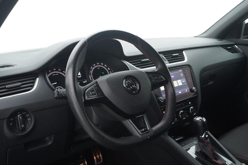 OZ190V01246_22.webp_OCTAVIA RS 2.0 TDI 135 kW automat