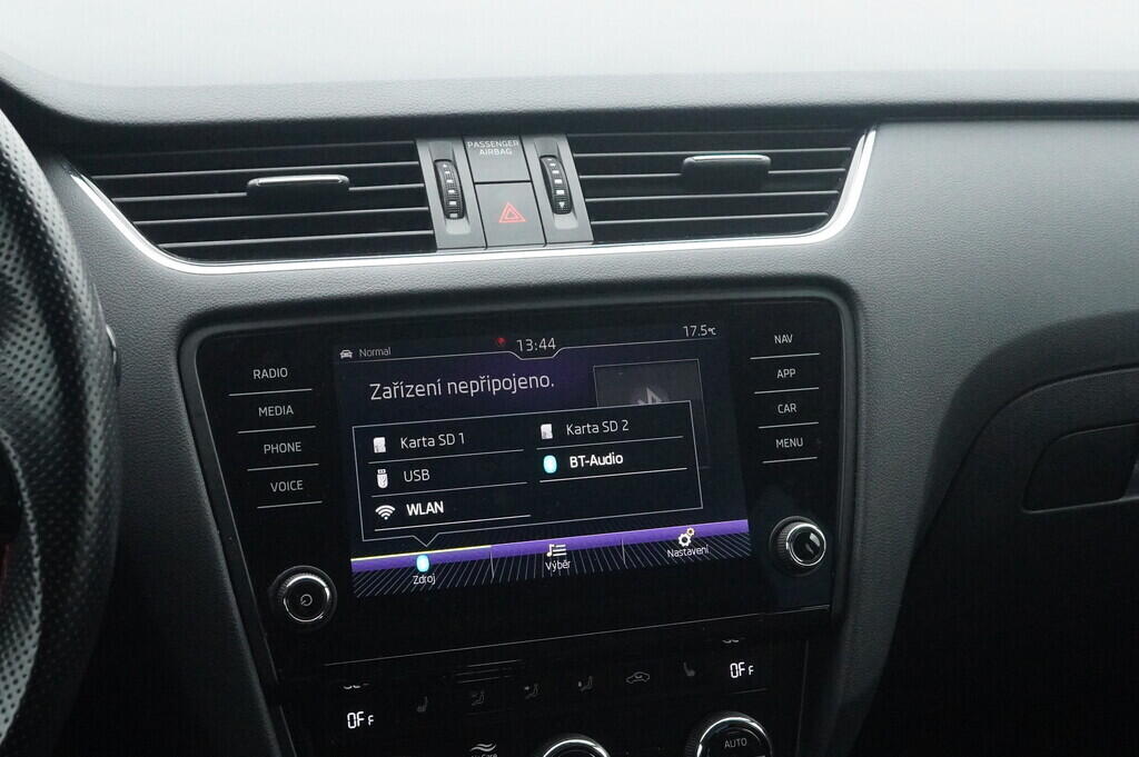 OZ190V01246_30.webp_OCTAVIA RS 2.0 TDI 135 kW automat