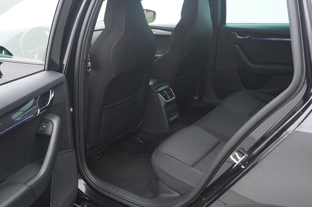 OZ190V01246_34.webp_OCTAVIA RS 2.0 TDI 135 kW automat