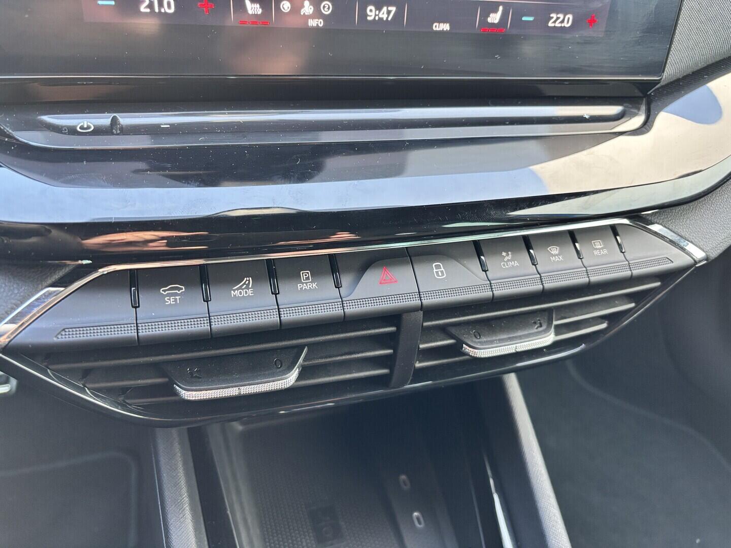 OZ190V01256_45.webp_OCTAVIA SportLine 2.0 TDI 110 kW automat, DPH