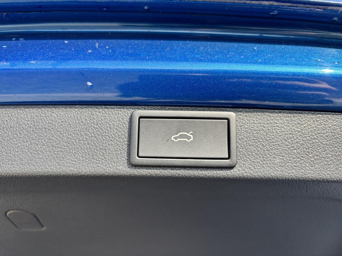 OZ190V01256_50.webp_OCTAVIA SportLine 2.0 TDI 110 kW automat, DPH