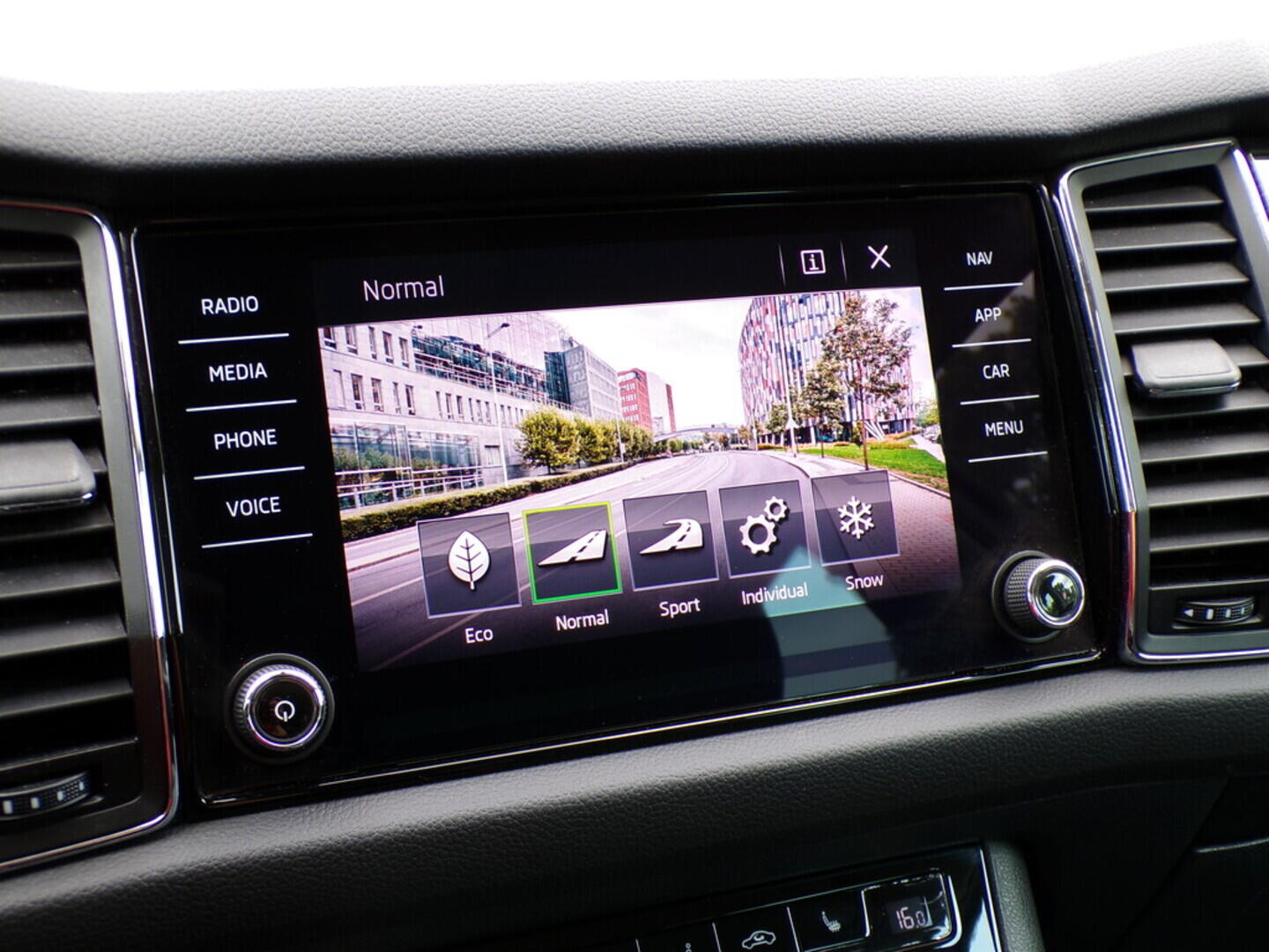 OZ190V01282_38.webp_KODIAQ Style 2.0 TDI 140 kW automat