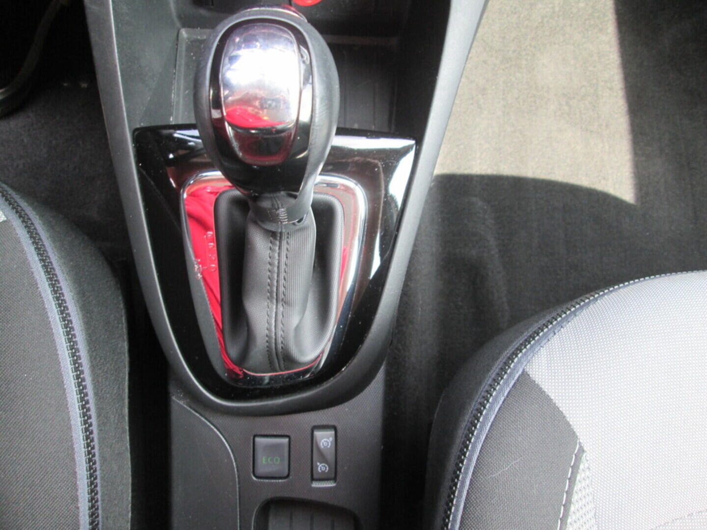OZ190V01307_28.webp_CAPTUR Intens 1.2 TCe 88 kW automat, DPH