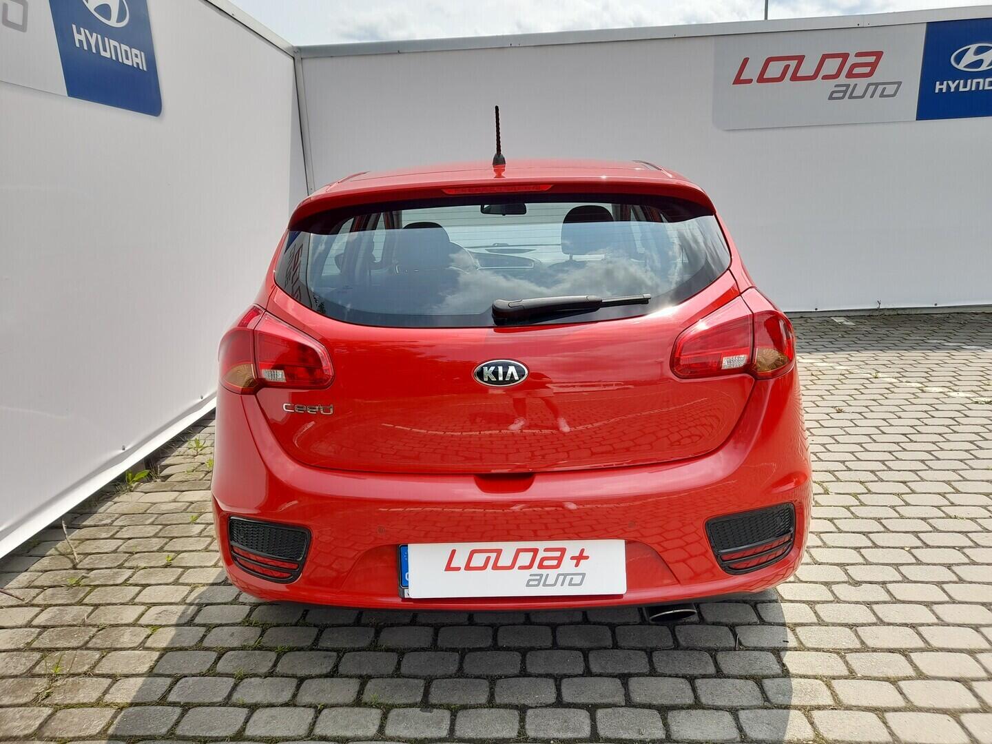 OZ190V01321_17.webp_CEED  1.6  99 kW manuál, DPH