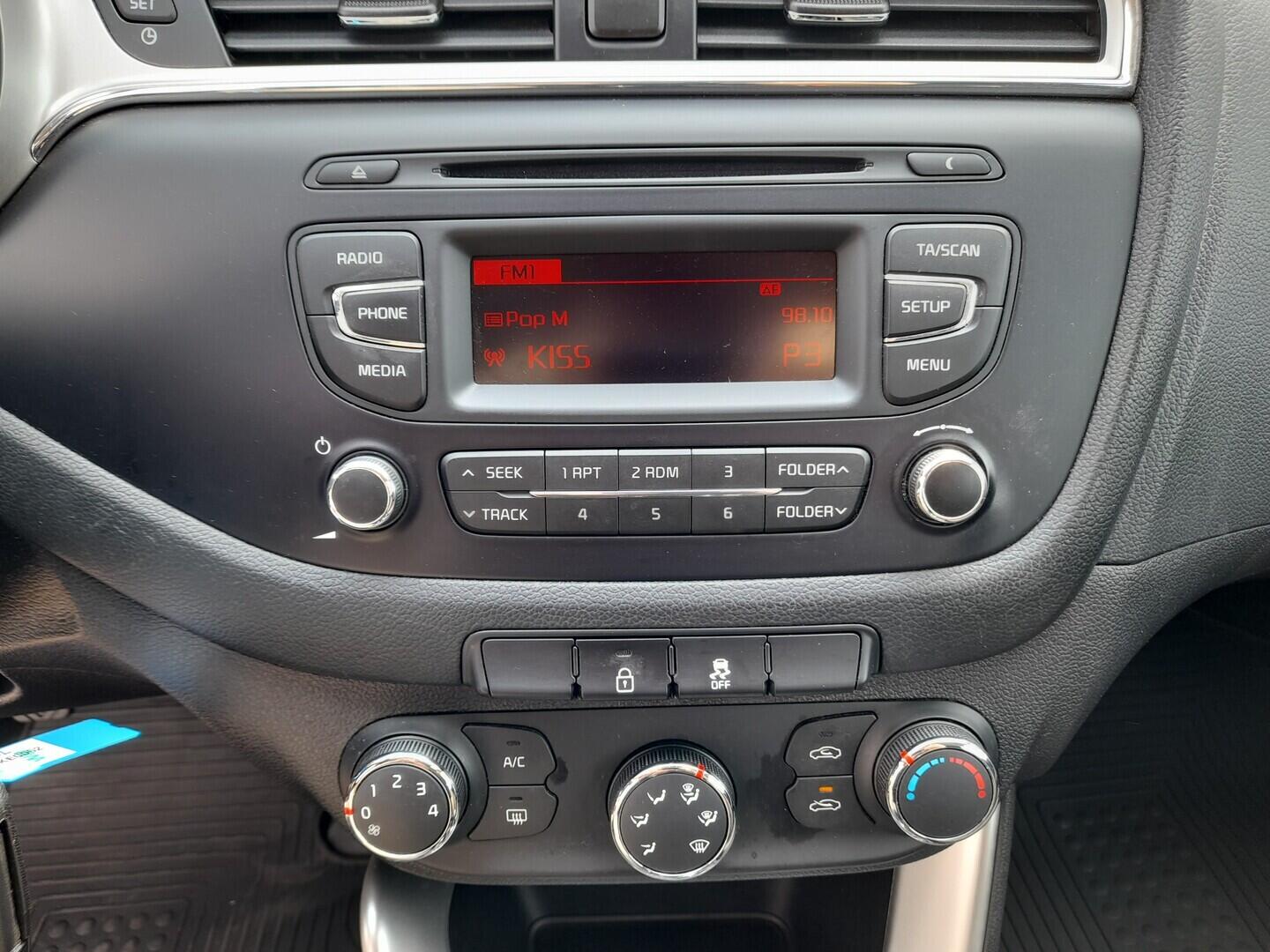 OZ190V01321_24.webp_CEED  1.6  99 kW manuál, DPH