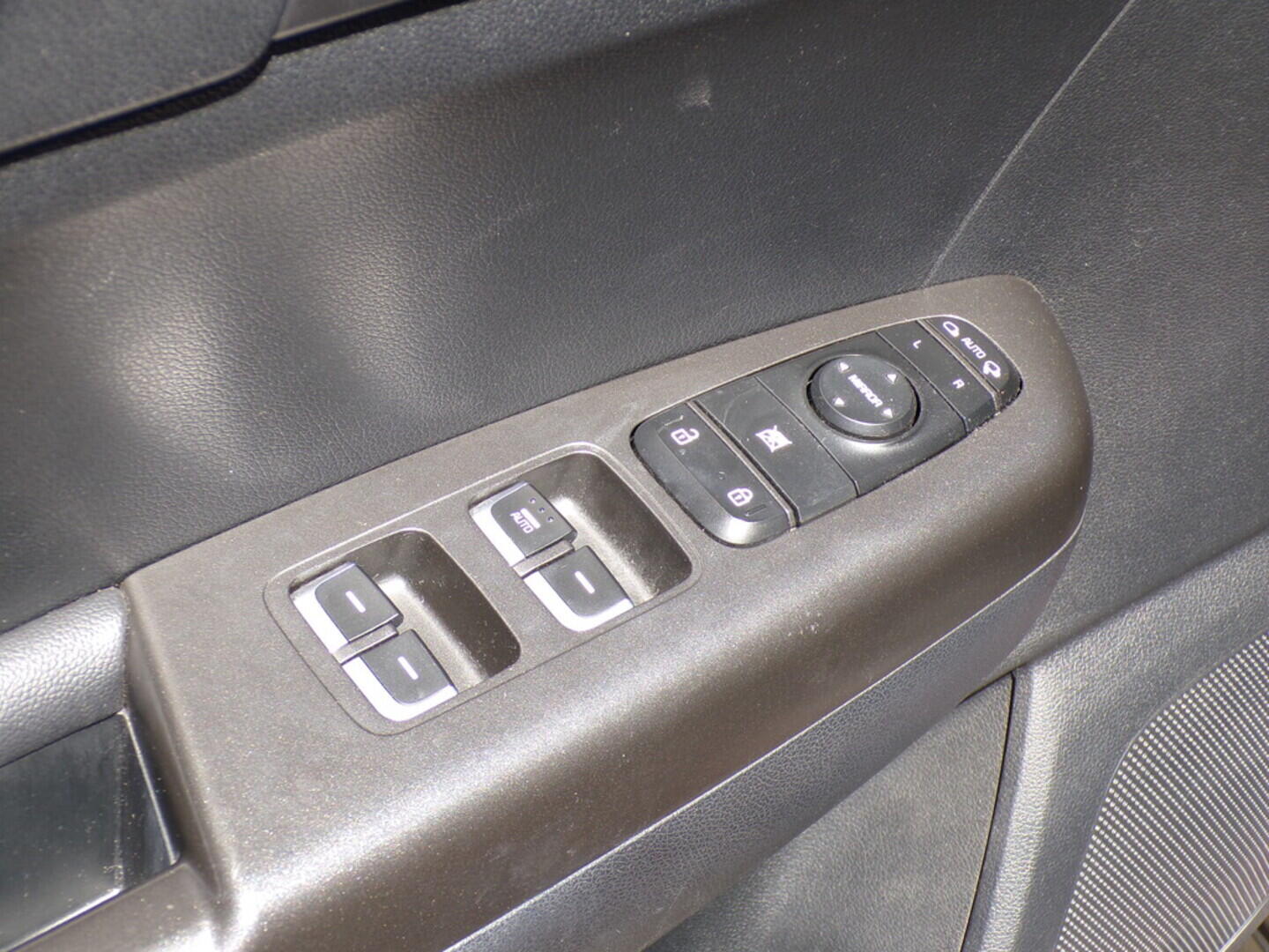 OZ190V01333_21.webp_SPORTAGE  2.0  136 kW automat
