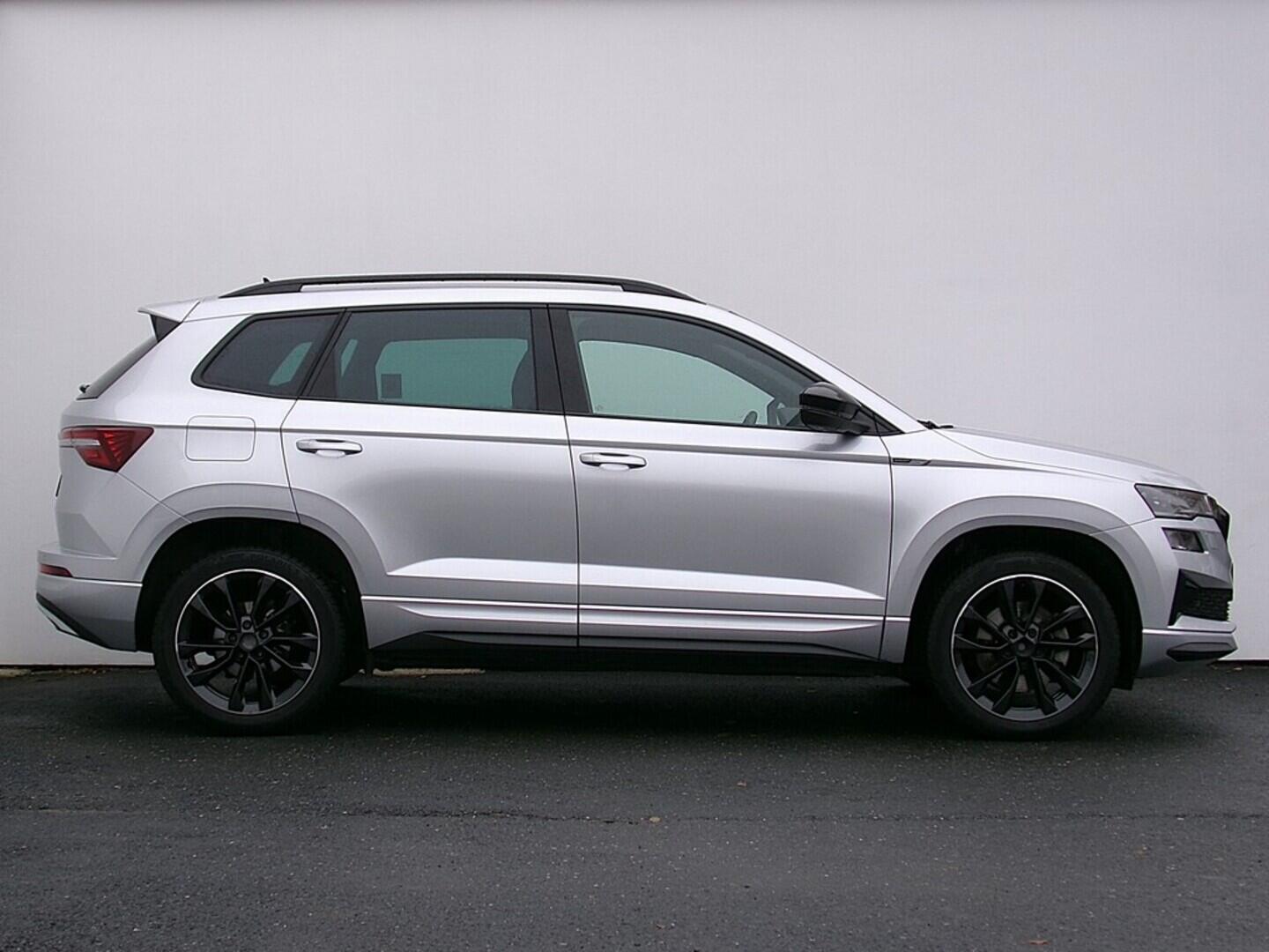 OZ190V01337_16.webp_KAROQ SportLine 2.0 TDI 110 kW manuál, DPH