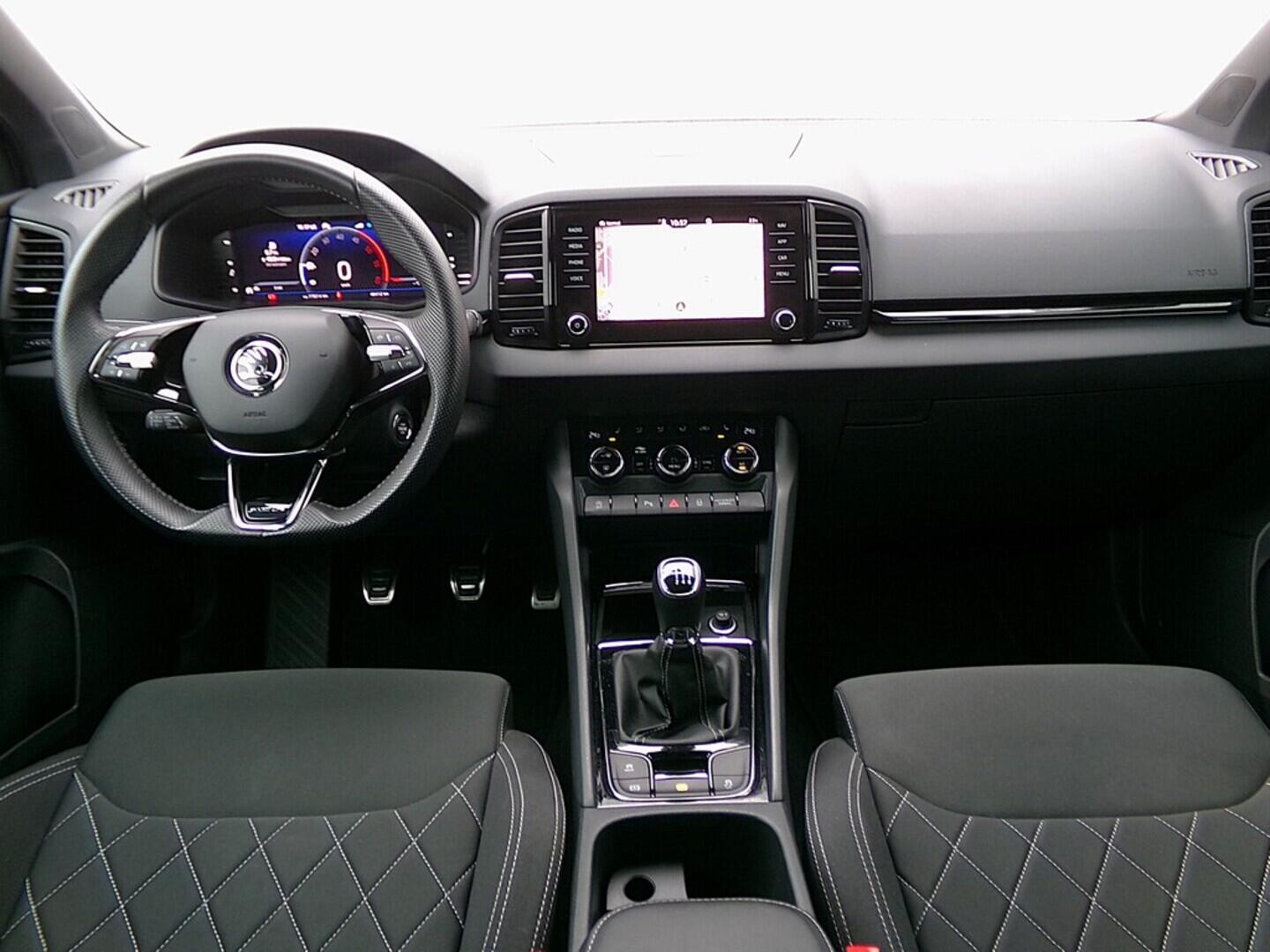 OZ190V01337_18.webp_KAROQ SportLine 2.0 TDI 110 kW manuál, DPH