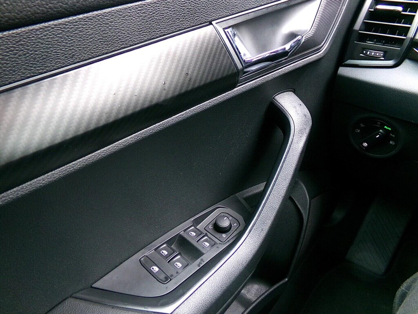 OZ190V01337_21.webp_KAROQ SportLine 2.0 TDI 110 kW manuál, DPH