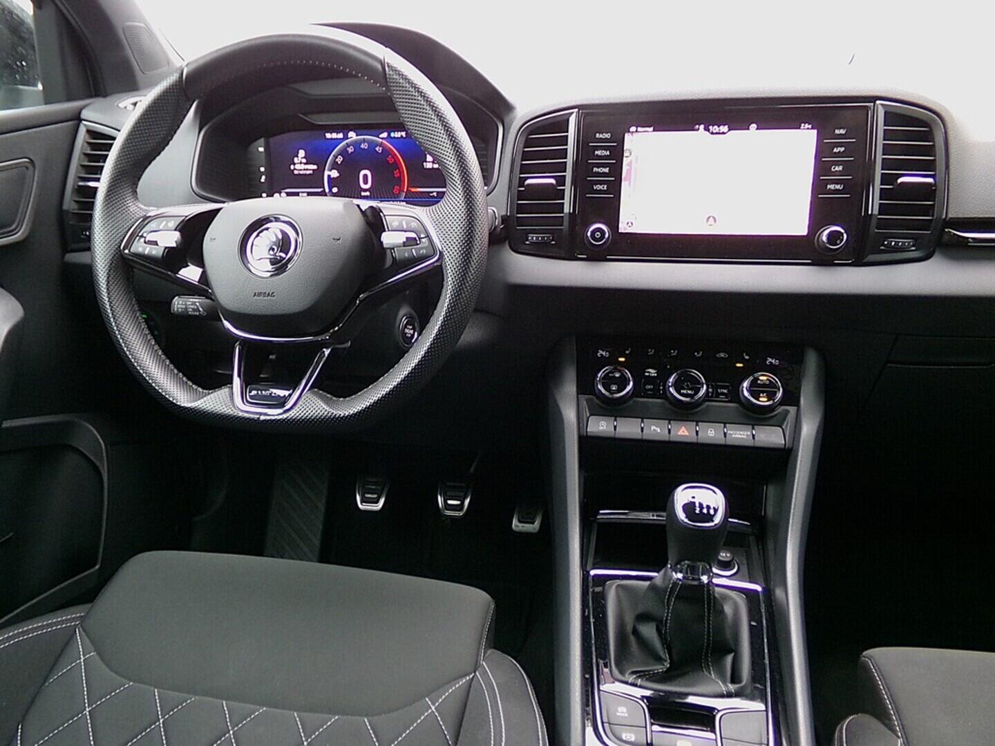 OZ190V01337_25.webp_KAROQ SportLine 2.0 TDI 110 kW manuál, DPH