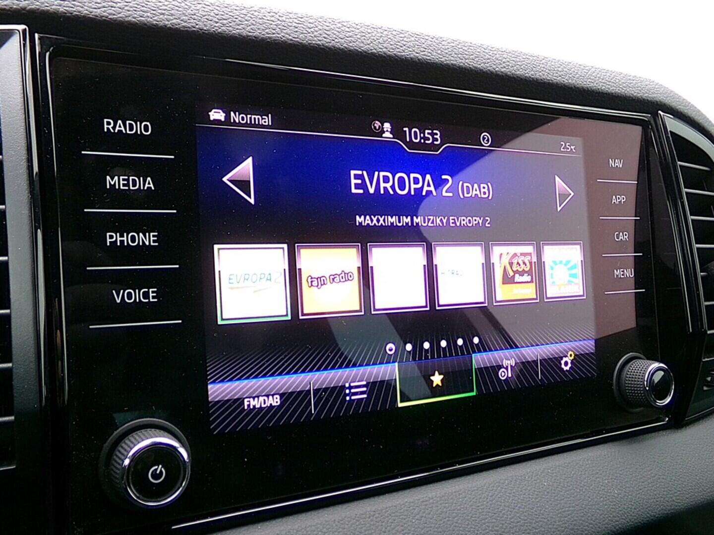 OZ190V01337_28.webp_KAROQ SportLine 2.0 TDI 110 kW manuál, DPH