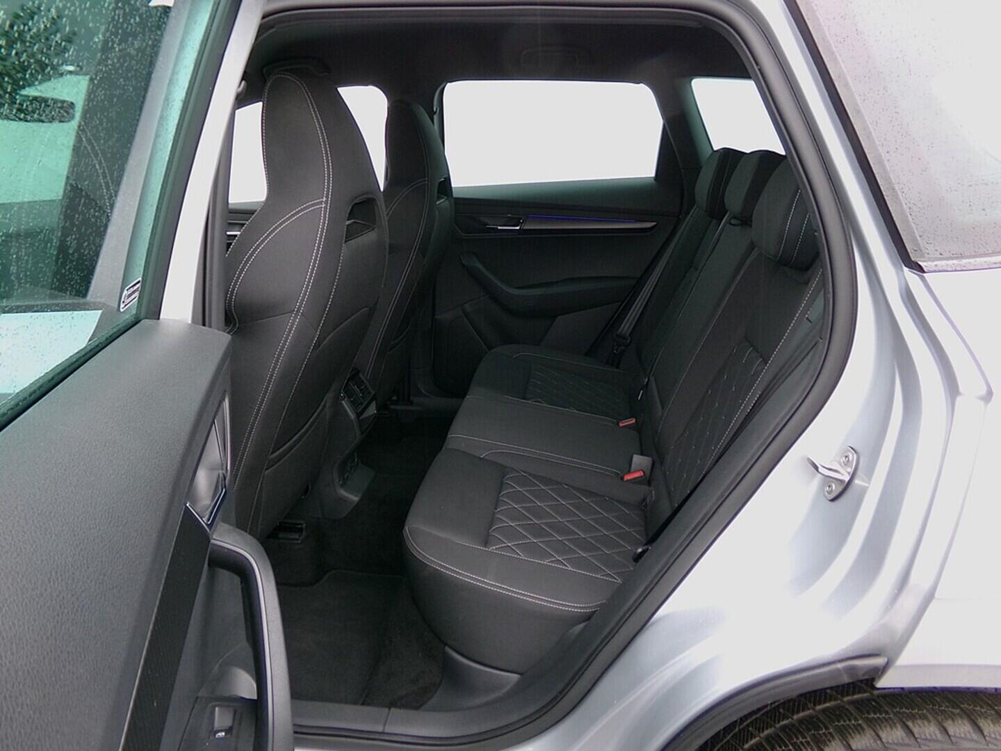 OZ190V01337_40.webp_KAROQ SportLine 2.0 TDI 110 kW manuál, DPH