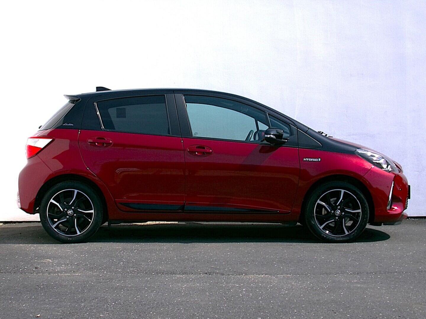 OZ190V01343_16.webp_YARIS Selection 1.5  54 kW automat