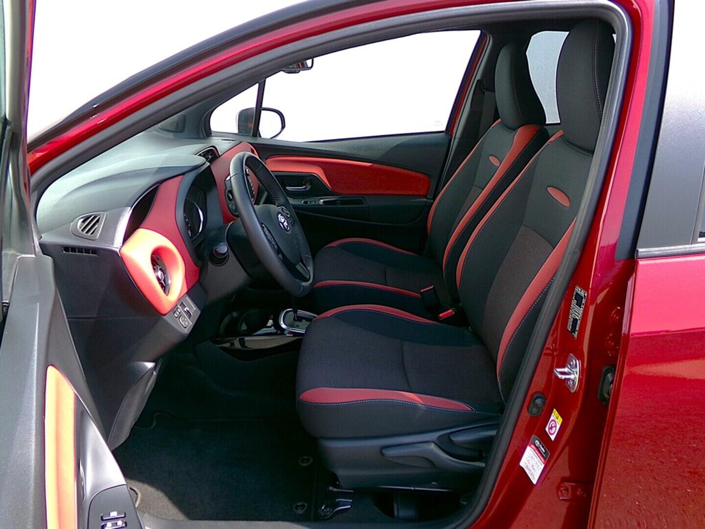 OZ190V01343_20.webp_YARIS Selection 1.5  54 kW automat