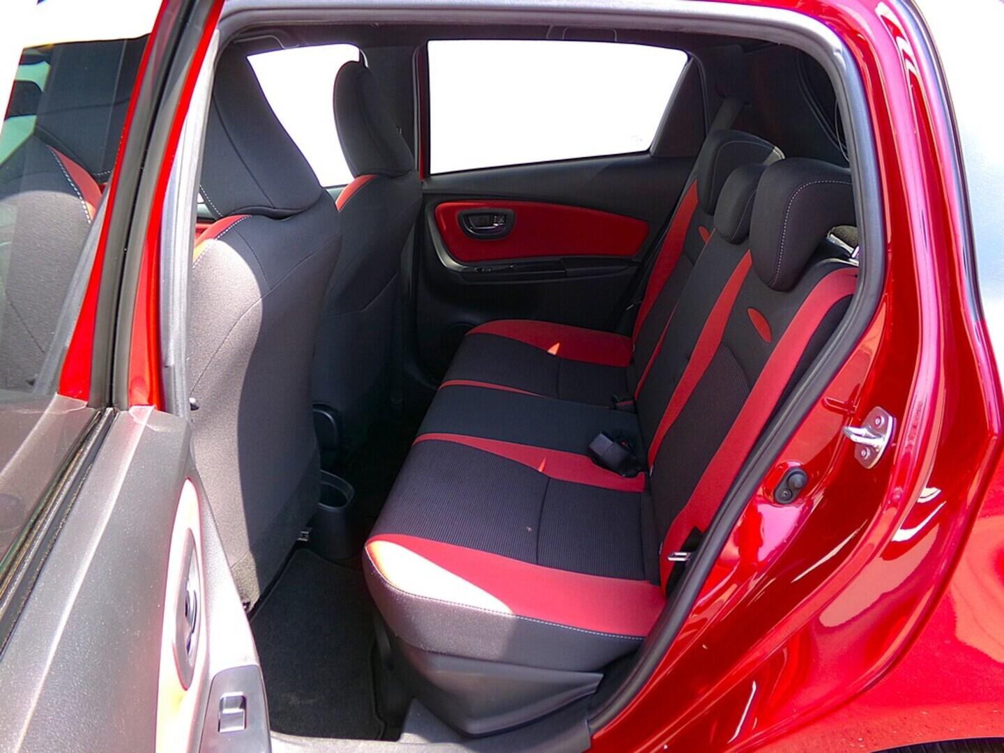 OZ190V01343_30.webp_YARIS Selection 1.5  54 kW automat