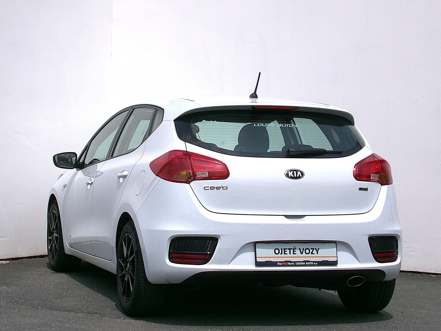 OZ190V01346_15.webp_CEED  1.4  66 kW manuál