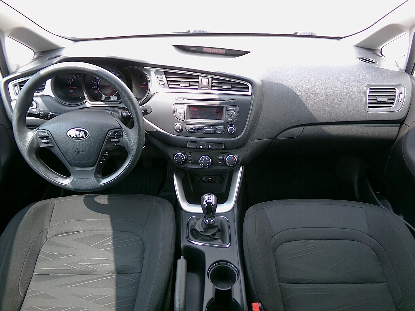 OZ190V01346_18.webp_CEED  1.4  66 kW manuál