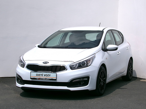 CEED  1.4  66 kW manuál