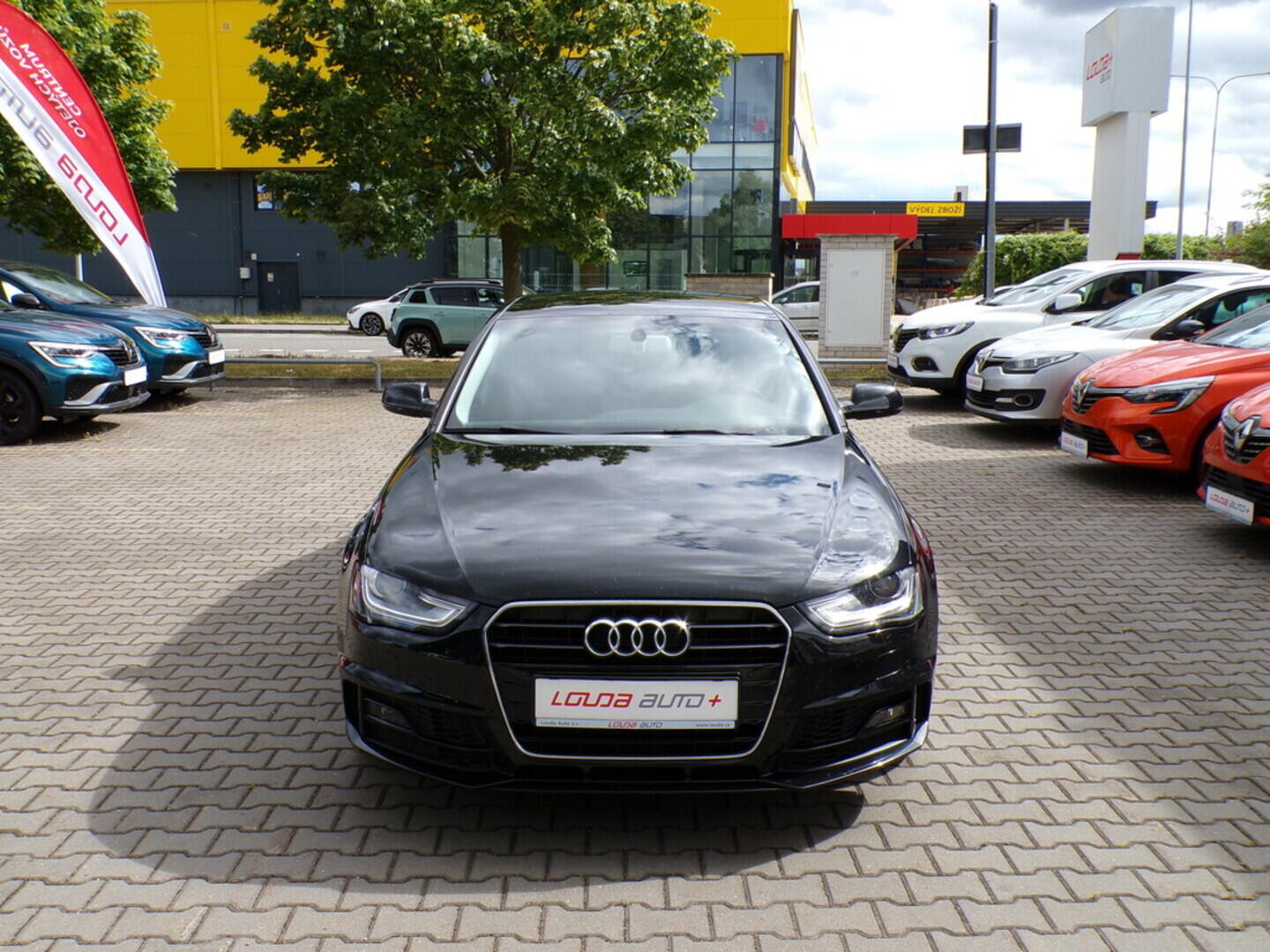 OZ190V01350_11.webp_A4 S line 2.0 TDI 110 kW automat